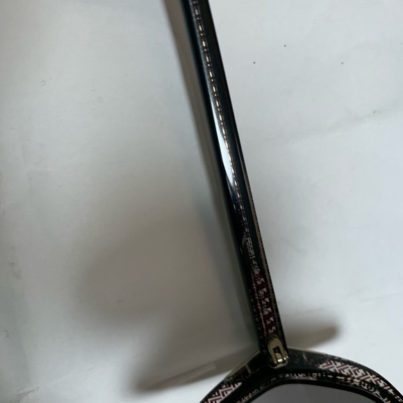 Fendi Women’s Sunglasses - Picture 8 of 12